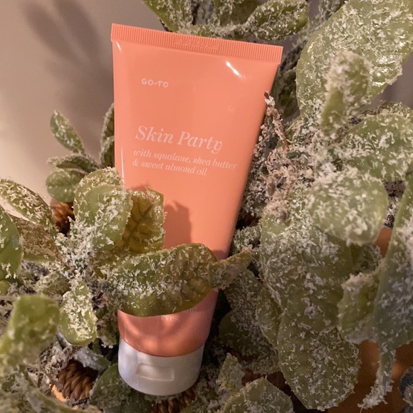 GO-TO SKINCARE Skin Party Body Lotion - Picture 6 of 6